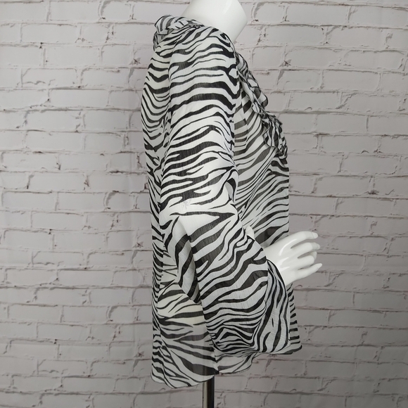Tahari Zebra Print Long sleeves Blouse - Picture 4 of 11